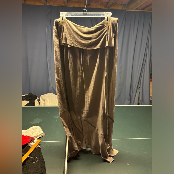 (4) Flowy Skirts for $12 - Picture 2 of 16